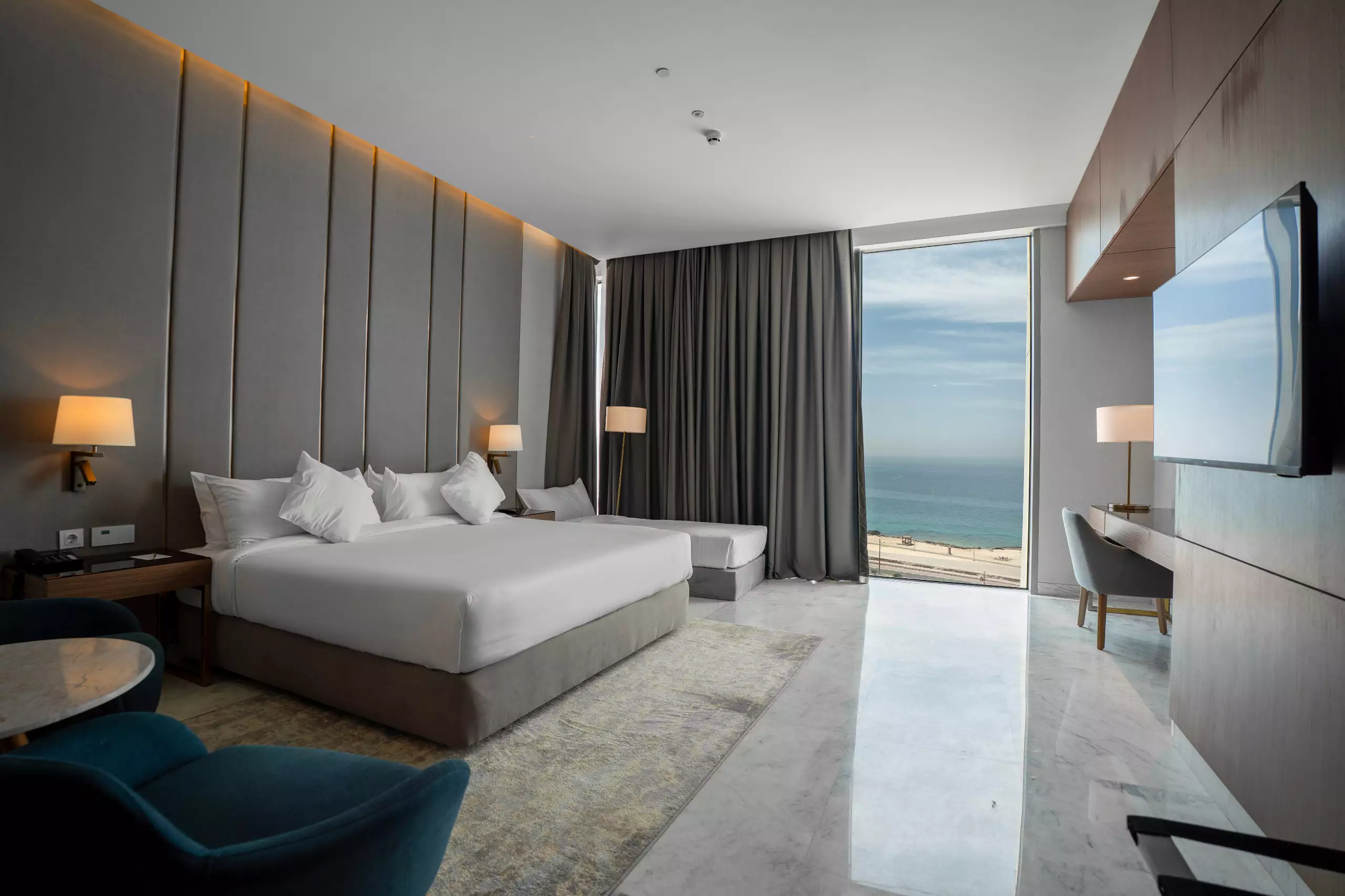 Alibaba https://cdn.alibaba.ir/ostorage/hotel-accommodation-images/686bb9f2a1e6f83605b73bdd_اگزکیوتیو سه تخته.webp